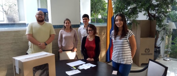 Inició la jornada electoral presidencial 2018 para la segunda vuelta en el Consulado de Colombia en Jakarta